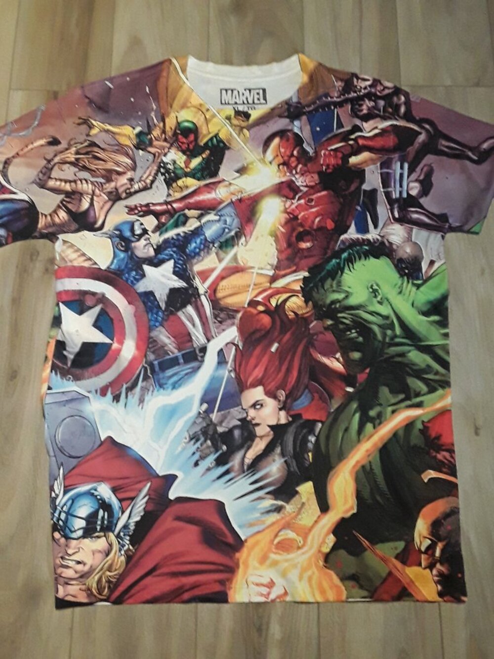 Marvel Comics Men’s All‑Over Print T‑Shirt XL – Avengers Graphic Tee